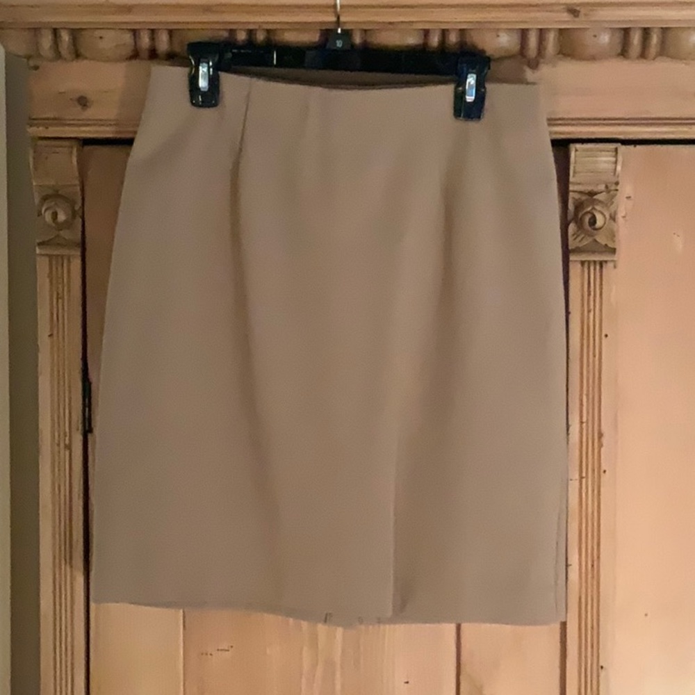 J Jill Pencil Skirt in Camel; Size Small